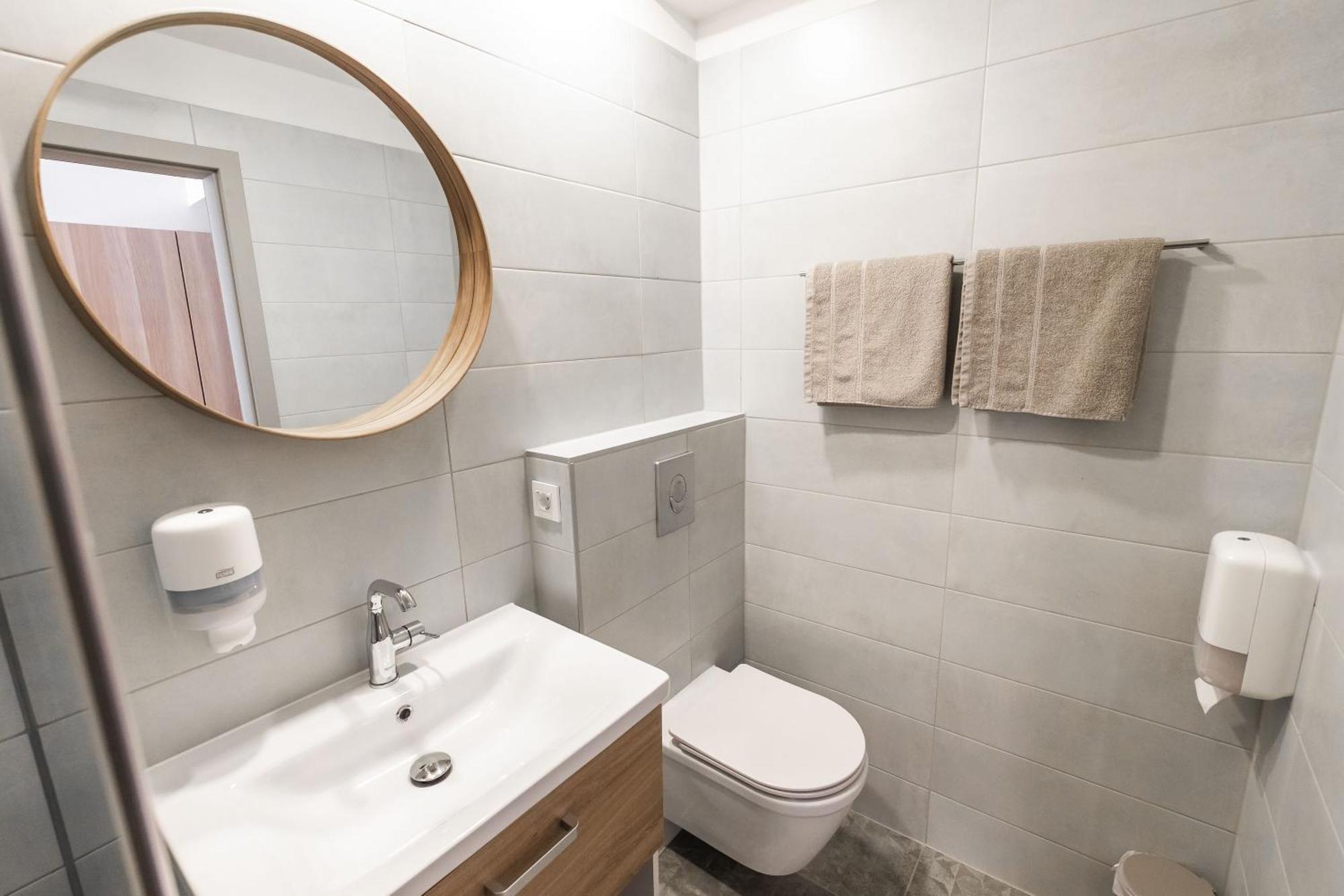 Opera Hotel Maribor Bilik gambar