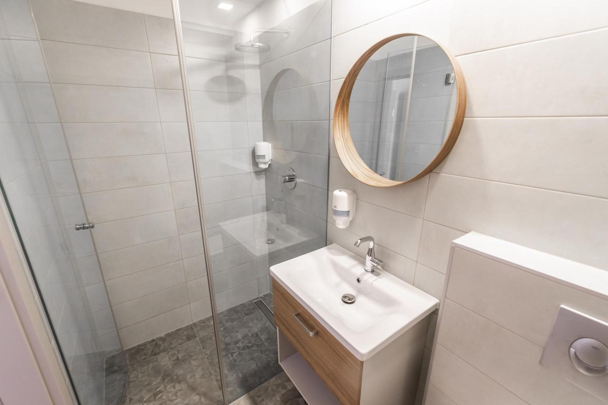 Opera Hotel Maribor Bilik gambar